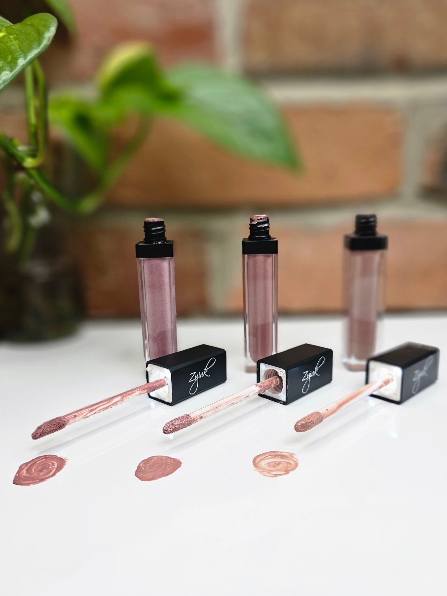 Lip gloss