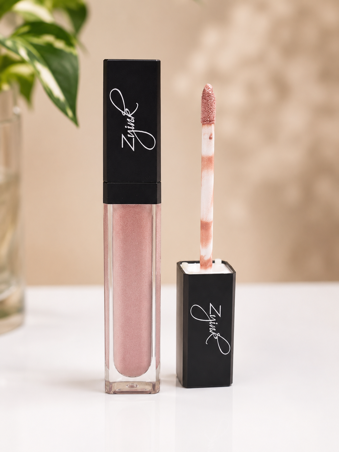 Lip gloss